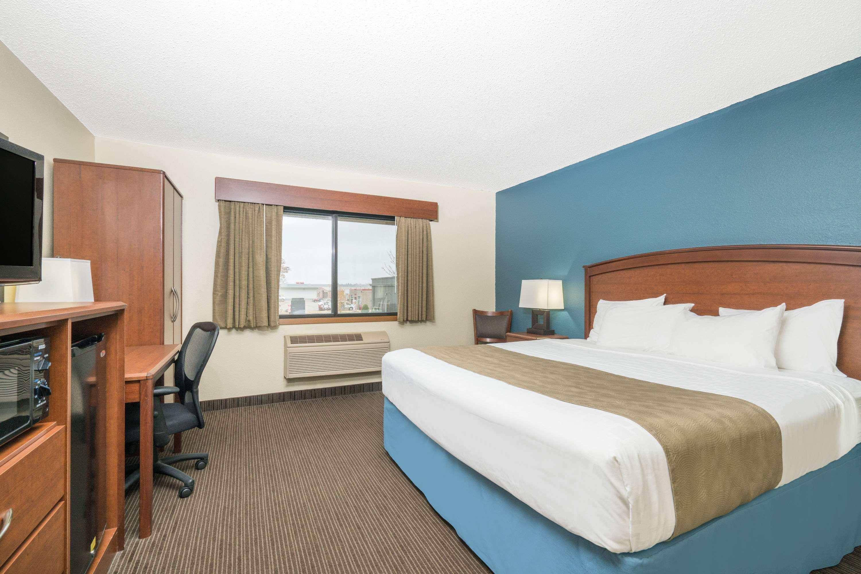 Days Inn & Suites By Wyndham Baxter Brainerd Area Εξωτερικό φωτογραφία