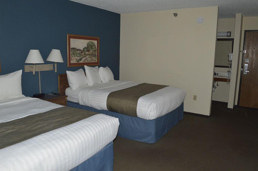 Days Inn & Suites By Wyndham Baxter Brainerd Area Εξωτερικό φωτογραφία